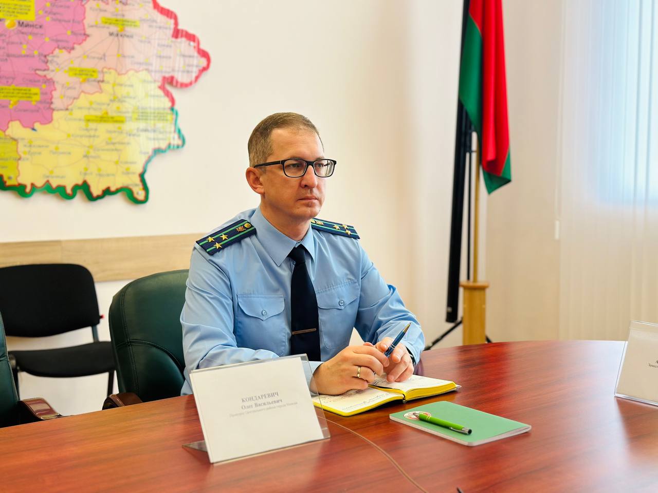 Правовая консультация в РЦОП: зампрокурора и прокурор района ответили на вопросы сотрудников